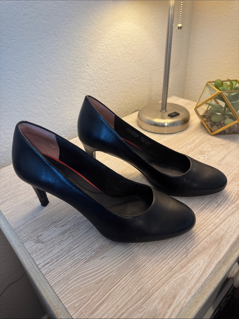 Rockport Classic Black Women’s Pump - Sleek Round-Toe Heels